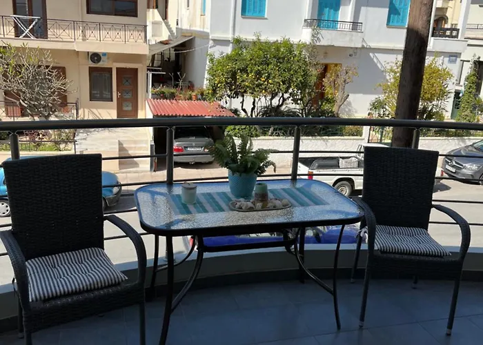 Konstantina Apartment Near The Beach