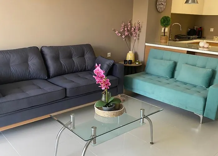 Konstantina Apartment Near The Beach